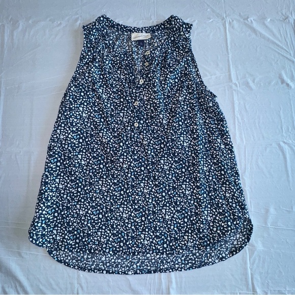 Universal Thread Blue and White Sleeveless Tank Top - Picture 1 of 2